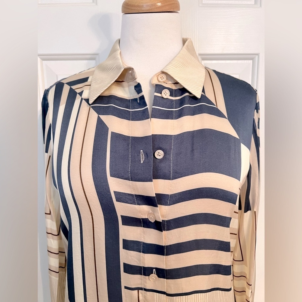 LAFAYETTE 148 NEW YORK Michelle Blue Cream Geometric Print Blouse Size Medium - Picture 5 of 10